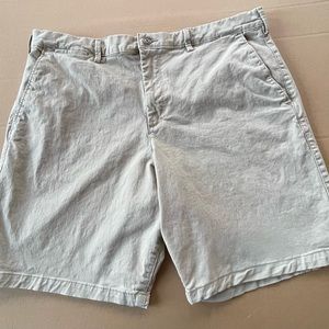 Men's GAP Essentials Khaki 10" Shorts NWOT